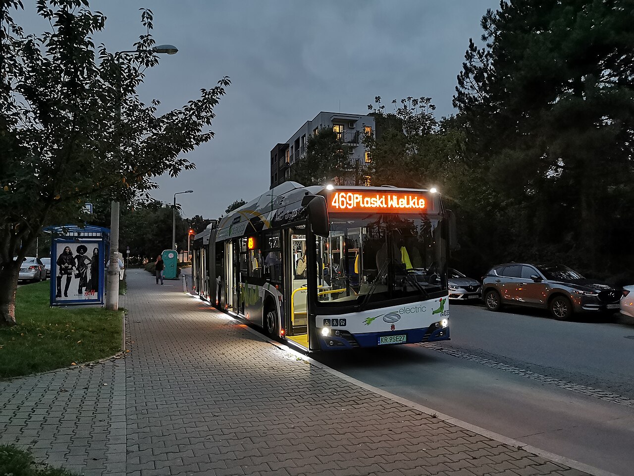 Grochowa 01 i Noblistów Polskich: nowe przystanki i trasa linii 513