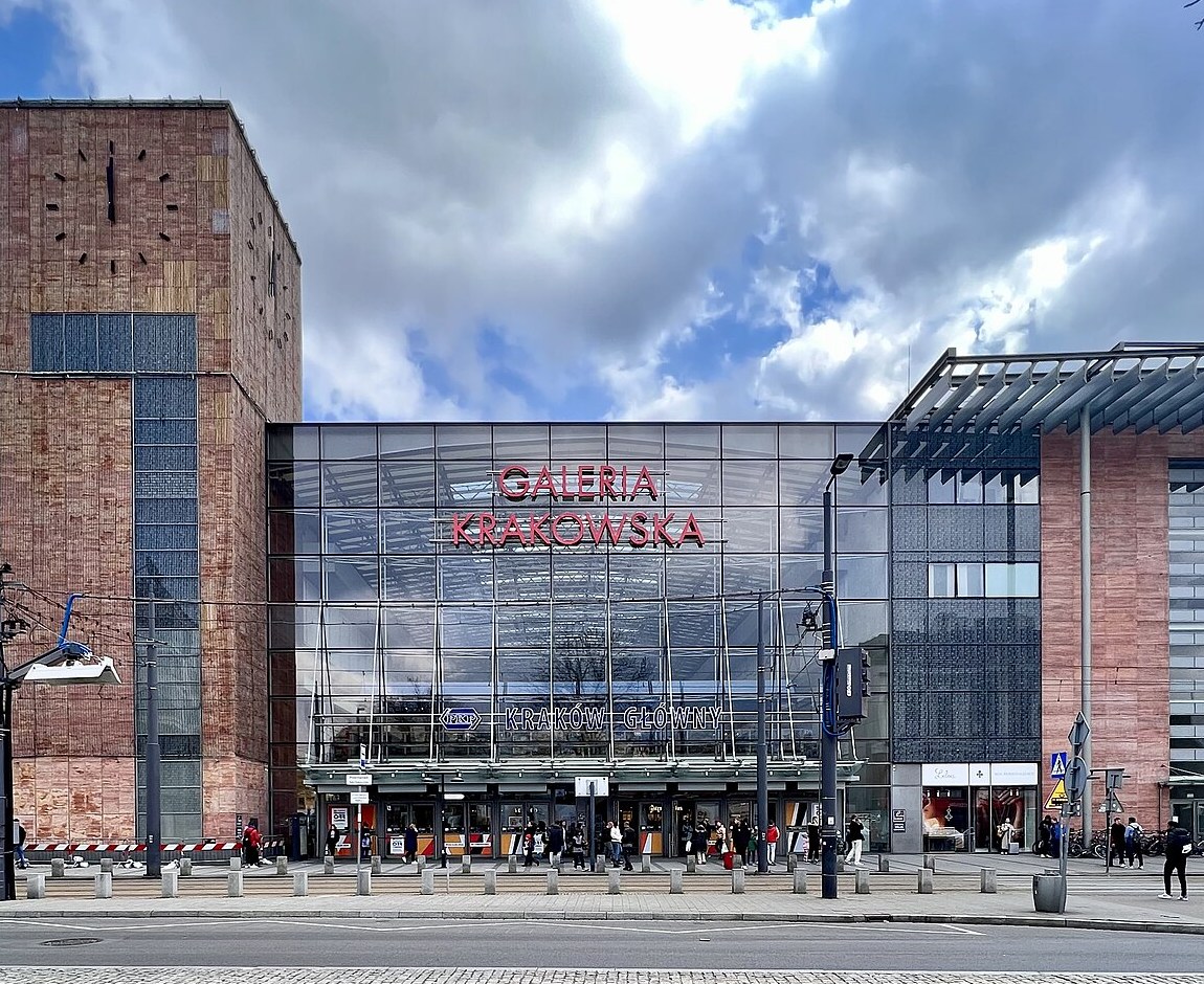 Fasada Galerii Krakowskiej przy ul. Pawiej w Krakowie od strony placu Jana Nowaka-Jeziorańskiego